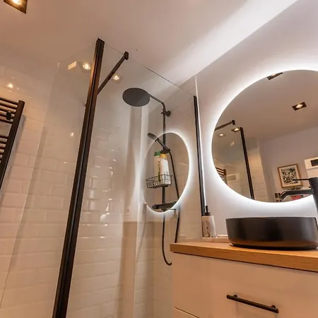 Beachfront Parking Сомо