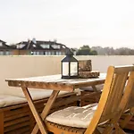 Beachfront Parking * Somo