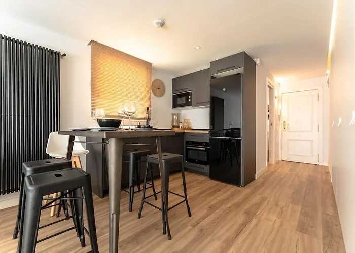 Beachfront Parking Сомо